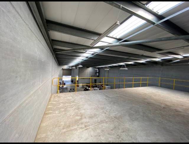 318M² WAREHOUSE TO LET IN BRACKENFELL INDUSTRIAL
